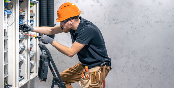 Best Local Electrician Companies  in Wallingford Center, CT